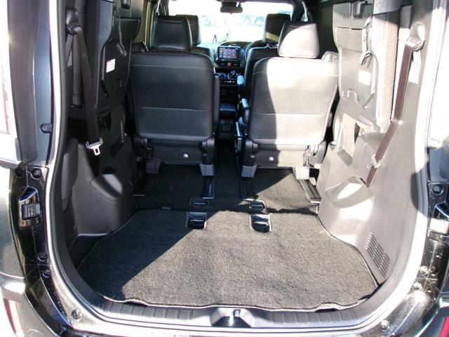 エスクァイア ハイブリッドＧｉ　雹害　アルパイン９インチナビ　アルパインリヤモニター　バックカメラ　フルセグテレビ　純正１５インチアルミホイール　トヨタセーフティセンス　前席シートヒーター　ＬＥＤヘッドライト　両側パワースライドドア（40枚目）