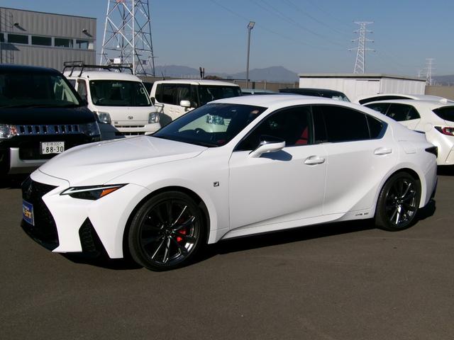 ＩＳ ＩＳ３００ｈ　Ｆスポーツ　軽度雹害車　レッドレザーシート　シートヒーター　ステアリングヒーター　マルチビューモニター　フロントドライブレコーダー（2枚目）