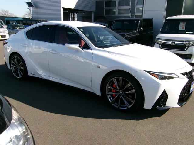 ＩＳ ＩＳ３００ｈ　Ｆスポーツ　軽度雹害車　レッドレザーシート　シートヒーター　ステアリングヒーター　マルチビューモニター　フロントドライブレコーダー（12枚目）
