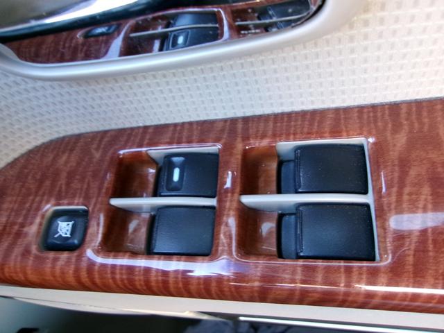 デリカD:5 D パワーパッケージ 7インチナビ フルセグ バックカメラ ビルトインETC キーフリー シートヒーター クルコン 両側電動スライドドアBluetooth パドルシフト(20枚目)