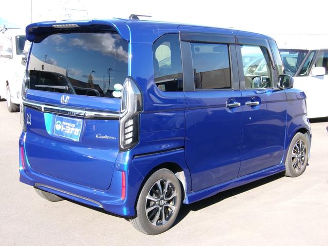 N-BOXカスタム G・Lホンダセンシング 雹災凹み 純正フルセグSDナビ バックカメラ Bluetooth ナビ連動前後ドラレコ 前席シートヒーター LEDオートライト アダプティブクルーズコントロール ビルトインETC ワンオーナー(4枚目)
