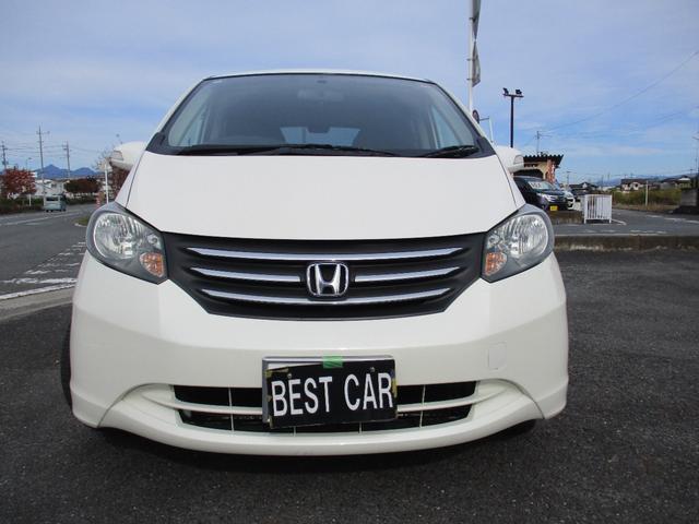 フリード Ｇ　ジャストセレクション　ＥＴＣ　バックカメラ　ナビ　ＴＶ　バックカメラ両側スライド・片側電動　ＨＩＤオートライト」キーレスエントリー　電動格納ミラー　３列シート　ウォークスルー　ＣＤ　ＵＳＢ　Ｂｌｕｅｔｏｏｔｈ（13枚目）