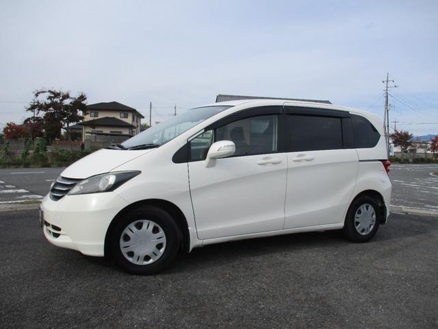 フリード Ｇ　ジャストセレクション　ＥＴＣ　バックカメラ　ナビ　ＴＶ　バックカメラ両側スライド・片側電動　ＨＩＤオートライト」キーレスエントリー　電動格納ミラー　３列シート　ウォークスルー　ＣＤ　ＵＳＢ　Ｂｌｕｅｔｏｏｔｈ（29枚目）