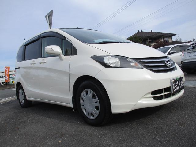 フリード Ｇ　ジャストセレクション　ＥＴＣ　バックカメラ　ナビ　ＴＶ　バックカメラ両側スライド・片側電動　ＨＩＤオートライト」キーレスエントリー　電動格納ミラー　３列シート　ウォークスルー　ＣＤ　ＵＳＢ　Ｂｌｕｅｔｏｏｔｈ（30枚目）