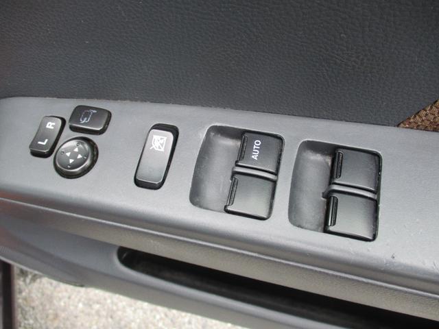 モコ X FOUR 4WD ETC プッシュスタート キーフリー シートヒーター 電動格納ミラー ベンチシート CVT CD USB エアコン ETC(9枚目)