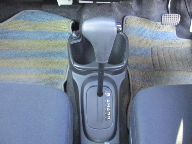 エッセ Ｘスペシャル　ワンオーナー　禁煙車　ナビ　ＴＶ　キーレスエントリー　ＡＴ　盗難防止システム　ＣＤ　衝突安全ボディ　エアコン　記録簿（8枚目）