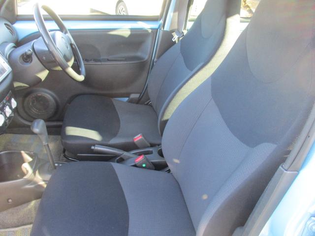 エッセ Ｘスペシャル　ワンオーナー　禁煙車　ナビ　ＴＶ　キーレスエントリー　ＡＴ　盗難防止システム　ＣＤ　衝突安全ボディ　エアコン　記録簿（11枚目）