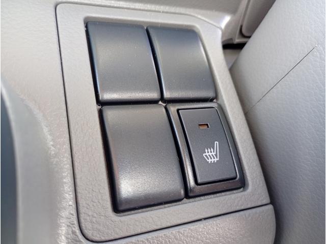 エブリイ ＰＣ　届出済未使用車　ＬＥＤヘッドライト　運転席シートヒーター　ＵＳＢ電源ソケット　マニュアルエアコン　シートヒーター　オートライト　キーレスキー　スズキセーフティサポート（9枚目）