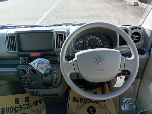 エブリイ ＰＣ　届出済未使用車　ＬＥＤヘッドライト　運転席シートヒーター　ＵＳＢ電源ソケット　マニュアルエアコン　シートヒーター　オートライト　キーレスキー　スズキセーフティサポート（12枚目）