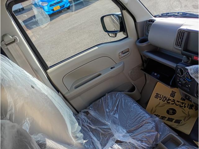 エブリイ ＰＣ　届出済未使用車　ＬＥＤヘッドライト　運転席シートヒーター　ＵＳＢ電源ソケット　マニュアルエアコン　シートヒーター　オートライト　キーレスキー　スズキセーフティサポート（22枚目）