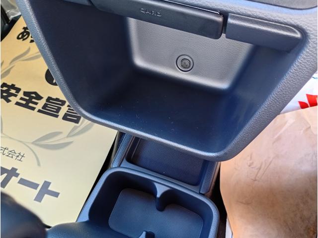 キャリイトラック ＫＣエアコン・パワステ　届出済未使用車　４ＷＤ　４ＡＴ　ＡＭ・ＦＭラジオ　セーフティサポート非装着車　Ｗエアバック　パワーウィンドウ　オートライト　マニュアルエアコン　キーレスキー　コーナーセンサー　アイドリングストップ（16枚目）