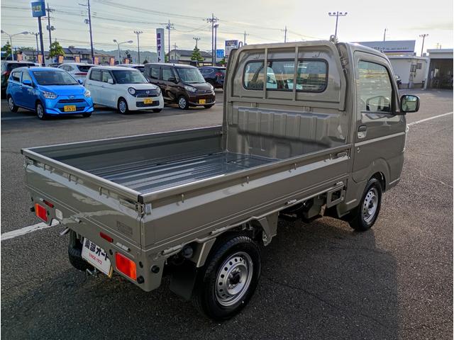 キャリイトラック ＫＣエアコン・パワステ　届出済未使用車　４ＷＤ　４ＡＴ　ＡＭ・ＦＭラジオ　セーフティサポート非装着車　Ｗエアバック　パワーウィンドウ　オートライト　マニュアルエアコン　キーレスキー　コーナーセンサー　アイドリングストップ（29枚目）