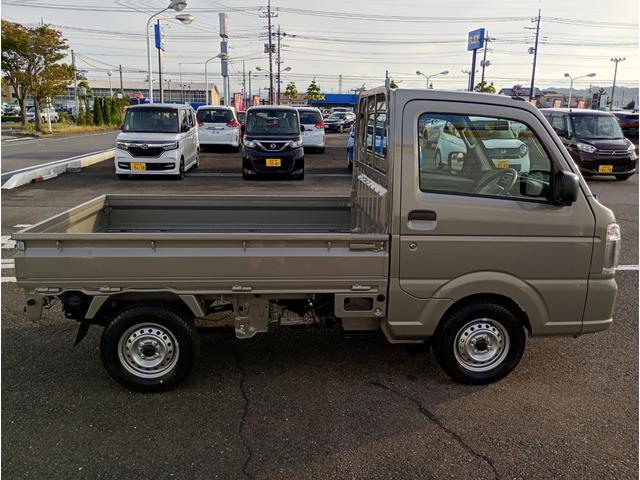 キャリイトラック ＫＣエアコン・パワステ　届出済未使用車　４ＷＤ　４ＡＴ　ＡＭ・ＦＭラジオ　セーフティサポート非装着車　Ｗエアバック　パワーウィンドウ　オートライト　マニュアルエアコン　キーレスキー　コーナーセンサー　アイドリングストップ（30枚目）