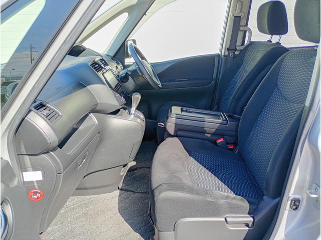 セレナ ２０Ｘ　Ｓ－ハイブリッド　雹害車　社外ＳＤナビ　フルセグＴＶ　Ｂカメラ　ＤＶＤ　ＣＤ　Ｂｌｕｅｔｏｏｔｈ　クルコン　ＥＴＣ　片側パワースライドドア　ＬＥＤヘッドライト　スマートキー　レーンキープ　オールシーズンタイヤ（30枚目）