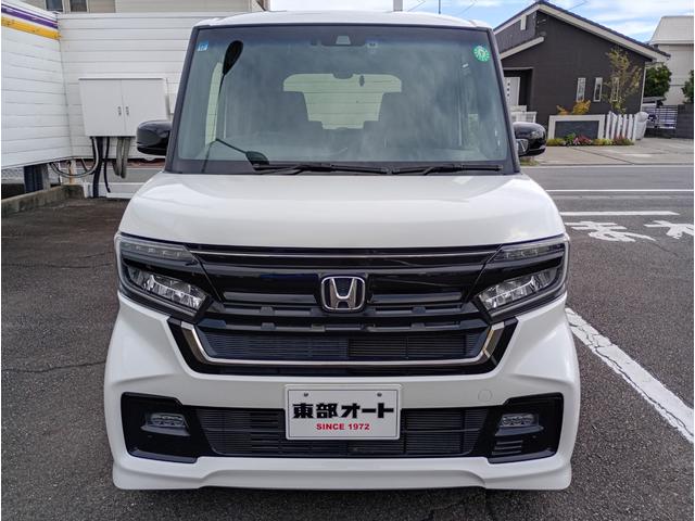 Ｎ－ＢＯＸカスタム Ｌターボ　スタイル＋ブラック　純正ナビ・フルセグＴＶ　リヤカメラ　両側パワースライドドア　シートヒーター　ＥＴＣ　ブラックスタイル専用１５インチＡＷ　前後ドラレコ　ハーフレザーシート　ＬＥＤヘッドライト　ＬＥＤフォグ　パドルシフト（3枚目）