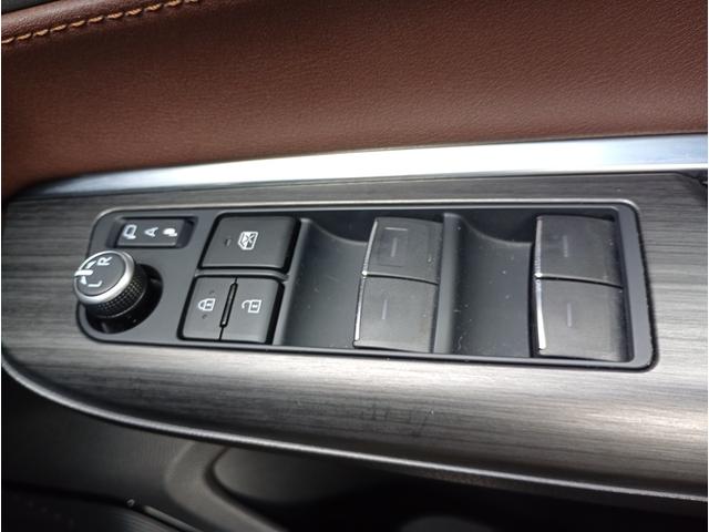 ハリアーハイブリッド Ｇ　１オーナー　純正１０インチメモリーナビ　フルセグＴＶ　バックカメラ　ビルトインＥＴＣ　デジタルインナーミラー　ハーフレザーシート　パワーシート　ＬＥＤヘッドライト　パワーバックドア　レーダークルコン（6枚目）