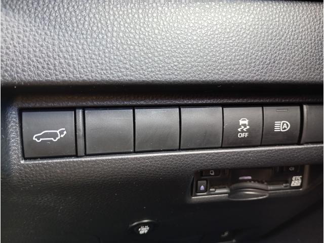 ハリアーハイブリッド Ｇ　１オーナー　純正１０インチメモリーナビ　フルセグＴＶ　バックカメラ　ビルトインＥＴＣ　デジタルインナーミラー　ハーフレザーシート　パワーシート　ＬＥＤヘッドライト　パワーバックドア　レーダークルコン（7枚目）