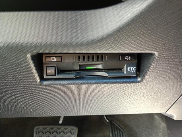 アクア Sスタイルブラック 雹害車 純正SDナビ バックカメラ ワンセグTV CD ビルドインETC シートヒーター LEDヘッドライト LEDフォグ モデリスタアルミホイール 社外シフトノブ プッシュスタート スマートキー(7枚目)