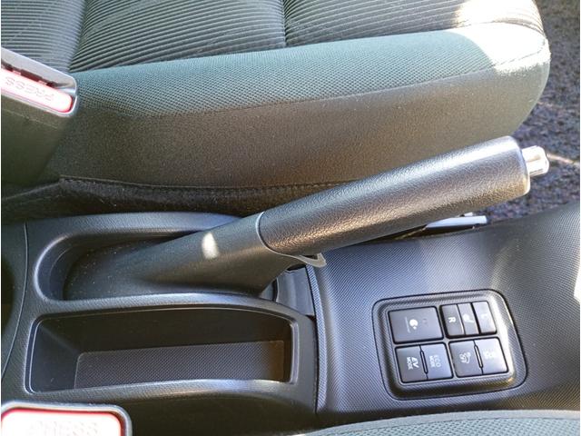 アクア Sスタイルブラック 雹害車 純正SDナビ バックカメラ ワンセグTV CD ビルドインETC シートヒーター LEDヘッドライト LEDフォグ モデリスタアルミホイール 社外シフトノブ プッシュスタート スマートキー(19枚目)