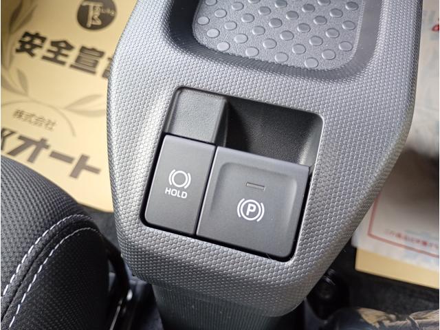 タフト G ダーククロムベンチャー 届出済未使用車 特別装備ダークブラックメッキ ガンメタリック塗装 フードガーニッシュ アンダーガーニッシュ バックドアガーニッシュ 15インチAW ブラックマイカメタリック塗装 ドアアウターハンドル(21枚目)