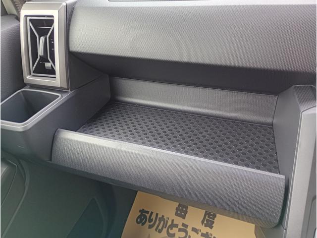 タフト G ダーククロムベンチャー 届出済未使用車 特別装備ダークブラックメッキ ガンメタリック塗装 フードガーニッシュ アンダーガーニッシュ バックドアガーニッシュ 15インチAW ブラックマイカメタリック塗装 ドアアウターハンドル(23枚目)