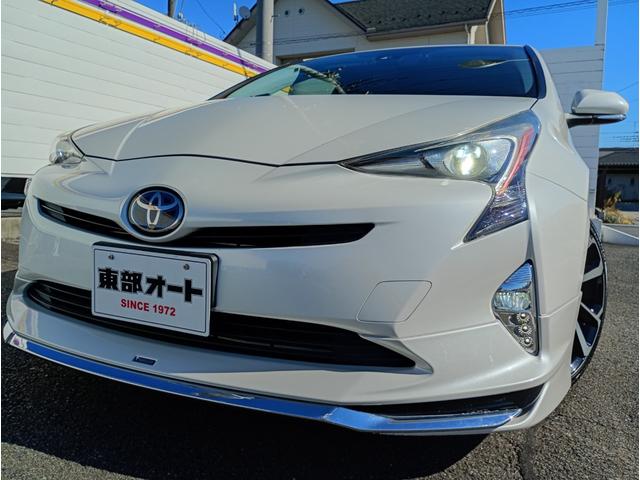 プリウス Ｓツーリングセレクション　社外９インチメモリーナビ　バックカメラ　フルセグＴＶ　走行中ＯＫ　Ｂｌｕｅｔｏｏｔｈ　シートヒーター　社外レーダー　モデリスタエアロ　モデリスタＡＷ　ビルドインＥＴＣ　ドラレコ　レーダークルコン（4枚目）