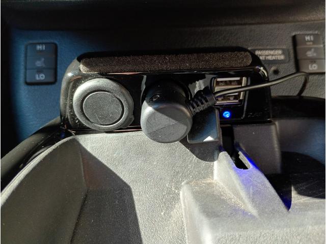 プリウス Ｓツーリングセレクション　社外９インチメモリーナビ　バックカメラ　フルセグＴＶ　走行中ＯＫ　Ｂｌｕｅｔｏｏｔｈ　シートヒーター　社外レーダー　モデリスタエアロ　モデリスタＡＷ　ビルドインＥＴＣ　ドラレコ　レーダークルコン（9枚目）