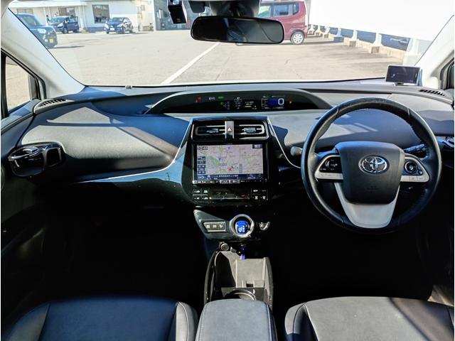 プリウス Ｓツーリングセレクション　社外９インチメモリーナビ　バックカメラ　フルセグＴＶ　走行中ＯＫ　Ｂｌｕｅｔｏｏｔｈ　シートヒーター　社外レーダー　モデリスタエアロ　モデリスタＡＷ　ビルドインＥＴＣ　ドラレコ　レーダークルコン（14枚目）