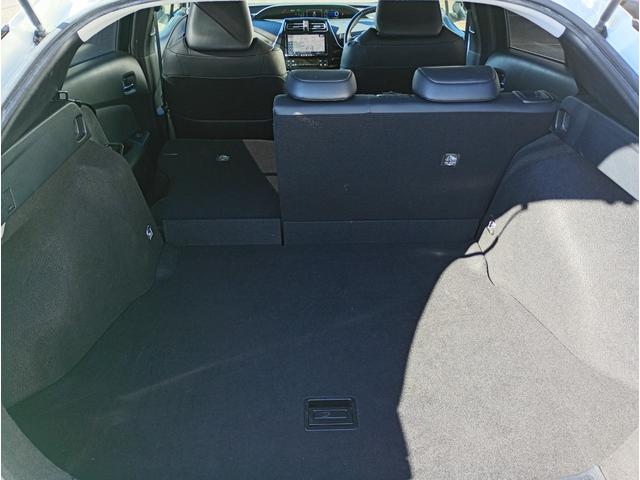 プリウス Ｓツーリングセレクション　社外９インチメモリーナビ　バックカメラ　フルセグＴＶ　走行中ＯＫ　Ｂｌｕｅｔｏｏｔｈ　シートヒーター　社外レーダー　モデリスタエアロ　モデリスタＡＷ　ビルドインＥＴＣ　ドラレコ　レーダークルコン（41枚目）