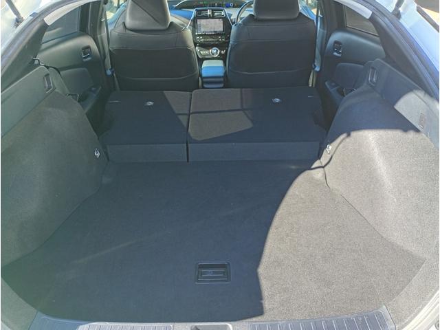 プリウス Ｓツーリングセレクション　社外９インチメモリーナビ　バックカメラ　フルセグＴＶ　走行中ＯＫ　Ｂｌｕｅｔｏｏｔｈ　シートヒーター　社外レーダー　モデリスタエアロ　モデリスタＡＷ　ビルドインＥＴＣ　ドラレコ　レーダークルコン（42枚目）