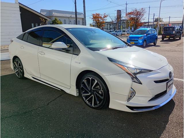 プリウス Ｓツーリングセレクション　社外９インチメモリーナビ　バックカメラ　フルセグＴＶ　走行中ＯＫ　Ｂｌｕｅｔｏｏｔｈ　シートヒーター　社外レーダー　モデリスタエアロ　モデリスタＡＷ　ビルドインＥＴＣ　ドラレコ　レーダークルコン（50枚目）