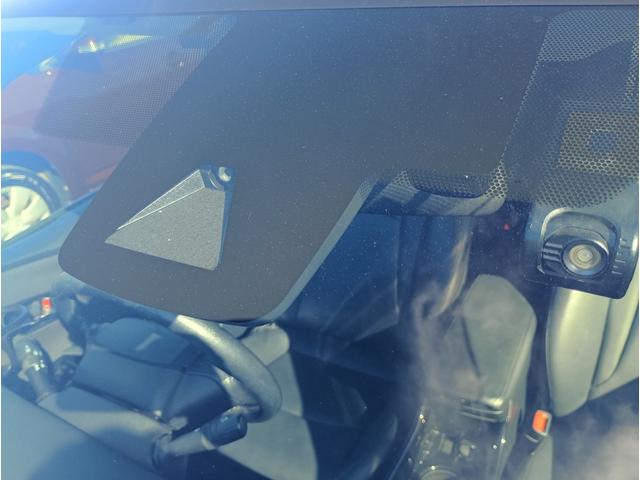 プリウス Ｓツーリングセレクション　社外９インチメモリーナビ　バックカメラ　フルセグＴＶ　走行中ＯＫ　Ｂｌｕｅｔｏｏｔｈ　シートヒーター　社外レーダー　モデリスタエアロ　モデリスタＡＷ　ビルドインＥＴＣ　ドラレコ　レーダークルコン（57枚目）