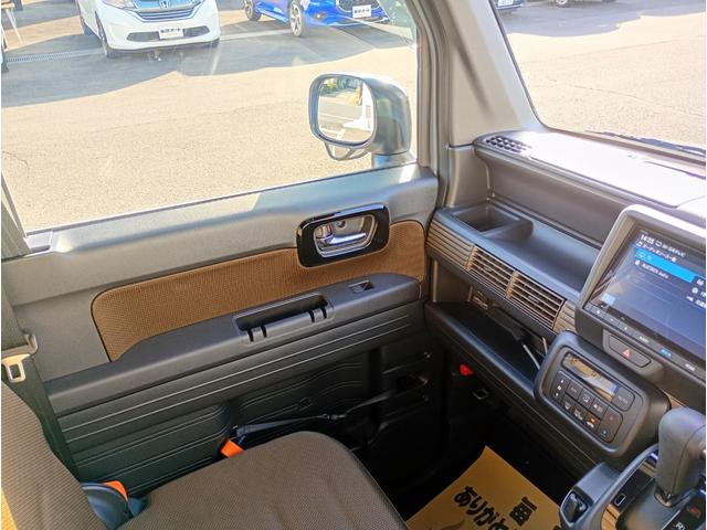 Ｎ－ＶＡＮ ファン　スタイル＋ネイチャー　純正メモリーナビ　バックカメラ　フルセグＴＶ　Ｂｌｕｅｔｏｏｔｈ　両側スライドドア　レーダークルコン　ＬＥＤヘッドライト　ＬＥＤフォグ　オートライト　リアソナー　アームレスト　ホンダセンシング（22枚目）