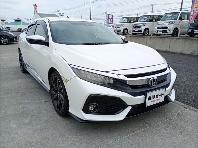 シビック ハッチバック　ホンダセンシング　６速マニュアル車　ホンダセンシング　７インチナビゲーションシステム　フルセグＴＶ　アクティブクルーズコントロール　ＬＥＤヘッドライト　ＥＴＣ　純正１８インチアルミホイール（16枚目）