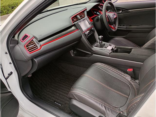 シビック ハッチバック　ホンダセンシング　６速マニュアル車　ホンダセンシング　７インチナビゲーションシステム　フルセグＴＶ　アクティブクルーズコントロール　ＬＥＤヘッドライト　ＥＴＣ　純正１８インチアルミホイール（49枚目）