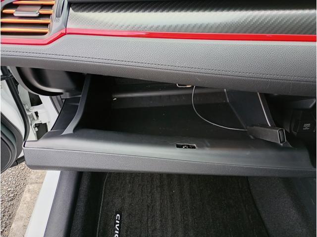 シビック ハッチバック　ホンダセンシング　６速マニュアル車　ホンダセンシング　７インチナビゲーションシステム　フルセグＴＶ　アクティブクルーズコントロール　ＬＥＤヘッドライト　ＥＴＣ　純正１８インチアルミホイール（52枚目）