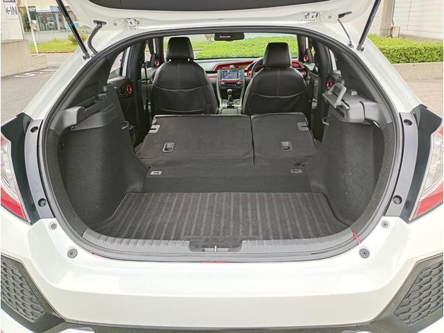 シビック ハッチバック　ホンダセンシング　６速マニュアル車　ホンダセンシング　７インチナビゲーションシステム　フルセグＴＶ　アクティブクルーズコントロール　ＬＥＤヘッドライト　ＥＴＣ　純正１８インチアルミホイール（63枚目）