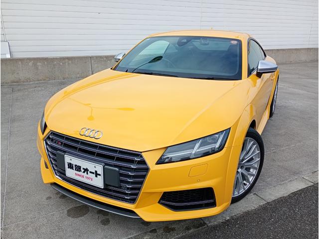 ＴＴＳクーペ ２．０ＴＦＳＩ　クワトロ　４ＷＤ　純正ナビゲーションシステム　クルーズコントロール　ドライブレコーダー　ＥＴＣ　ＬＥＤヘッドライト　ハーフレザーシート　開閉式リアウィング　１８インチ純正アルミホイール（11枚目）