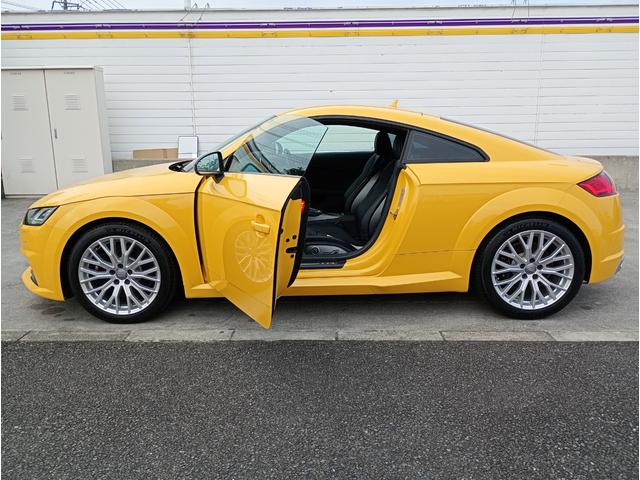 ＴＴＳクーペ ２．０ＴＦＳＩ　クワトロ　４ＷＤ　純正ナビゲーションシステム　クルーズコントロール　ドライブレコーダー　ＥＴＣ　ＬＥＤヘッドライト　ハーフレザーシート　開閉式リアウィング　１８インチ純正アルミホイール（13枚目）