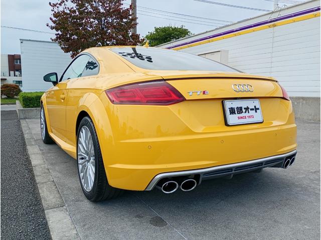 ＴＴＳクーペ ２．０ＴＦＳＩ　クワトロ　４ＷＤ　純正ナビゲーションシステム　クルーズコントロール　ドライブレコーダー　ＥＴＣ　ＬＥＤヘッドライト　ハーフレザーシート　開閉式リアウィング　１８インチ純正アルミホイール（14枚目）