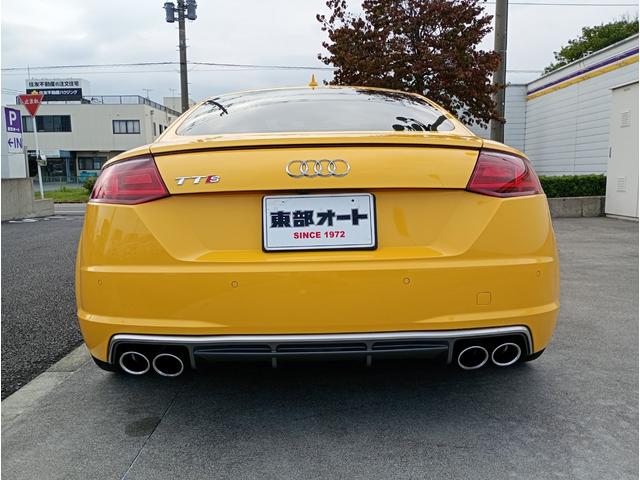 ＴＴＳクーペ ２．０ＴＦＳＩ　クワトロ　４ＷＤ　純正ナビゲーションシステム　クルーズコントロール　ドライブレコーダー　ＥＴＣ　ＬＥＤヘッドライト　ハーフレザーシート　開閉式リアウィング　１８インチ純正アルミホイール（15枚目）