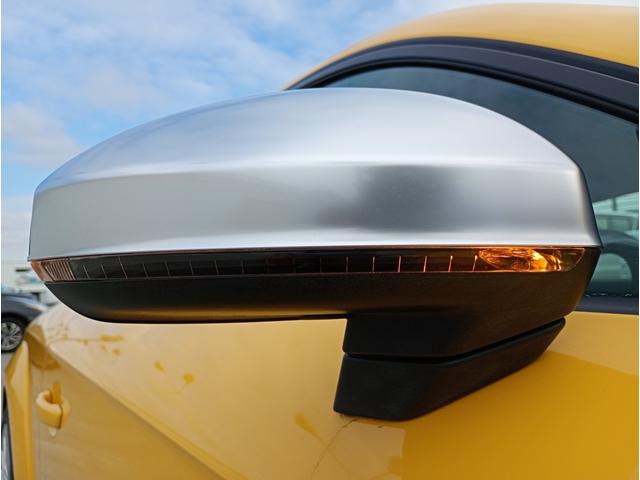 ＴＴＳクーペ ２．０ＴＦＳＩ　クワトロ　４ＷＤ　純正ナビゲーションシステム　クルーズコントロール　ドライブレコーダー　ＥＴＣ　ＬＥＤヘッドライト　ハーフレザーシート　開閉式リアウィング　１８インチ純正アルミホイール（24枚目）