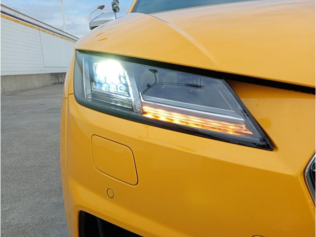 ＴＴＳクーペ ２．０ＴＦＳＩ　クワトロ　４ＷＤ　純正ナビゲーションシステム　クルーズコントロール　ドライブレコーダー　ＥＴＣ　ＬＥＤヘッドライト　ハーフレザーシート　開閉式リアウィング　１８インチ純正アルミホイール（25枚目）