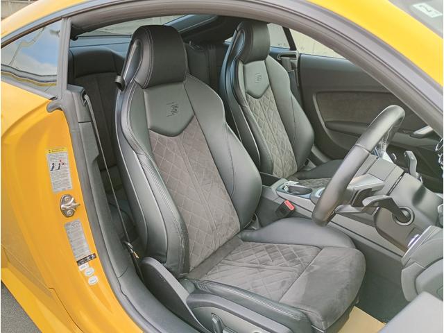 ＴＴＳクーペ ２．０ＴＦＳＩ　クワトロ　４ＷＤ　純正ナビゲーションシステム　クルーズコントロール　ドライブレコーダー　ＥＴＣ　ＬＥＤヘッドライト　ハーフレザーシート　開閉式リアウィング　１８インチ純正アルミホイール（54枚目）