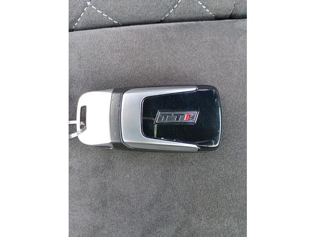 ＴＴＳクーペ ２．０ＴＦＳＩ　クワトロ　４ＷＤ　純正ナビゲーションシステム　クルーズコントロール　ドライブレコーダー　ＥＴＣ　ＬＥＤヘッドライト　ハーフレザーシート　開閉式リアウィング　１８インチ純正アルミホイール（65枚目）