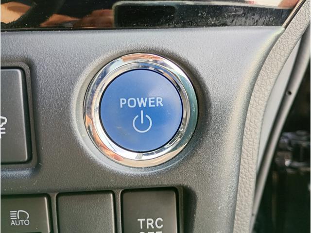エスクァイア ハイブリッドＧｉ　トヨタセーフティセンス　ＬＥＤヘッドライト　後席両側オートスライドドア　前席シートヒーター　純正ナビゲーション　アルパイン製リアフィリップダウンモニター　ドライブレコーダー　ＥＴＣ　プッシュスタート（7枚目）