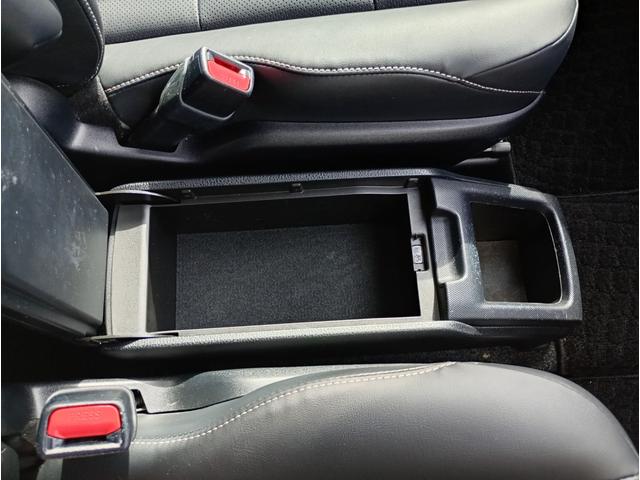 エスクァイア ハイブリッドＧｉ　トヨタセーフティセンス　ＬＥＤヘッドライト　後席両側オートスライドドア　前席シートヒーター　純正ナビゲーション　アルパイン製リアフィリップダウンモニター　ドライブレコーダー　ＥＴＣ　プッシュスタート（46枚目）