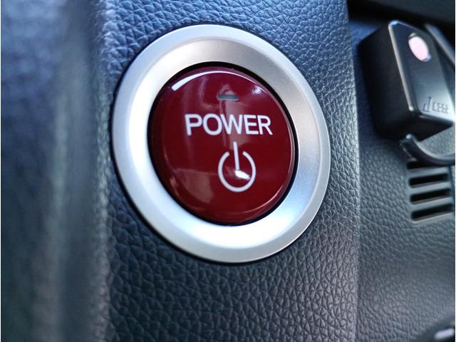 スマートキーでワンタッチのプッシュスタートです！