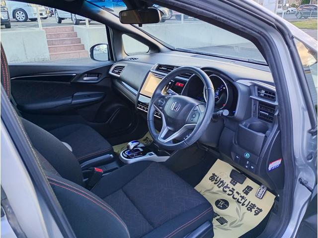 せっかくの愛車だからこそ、自分流にお気に入りのパーツでドレスアップをしませんか？アルミホイールの他にもナビやエアロパーツやスモーク等アフターパーツの御相談もお気軽に御相談下さいませ！