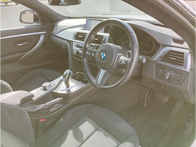 運転席！広々としています。運転しやすい環境が備わっています！！！